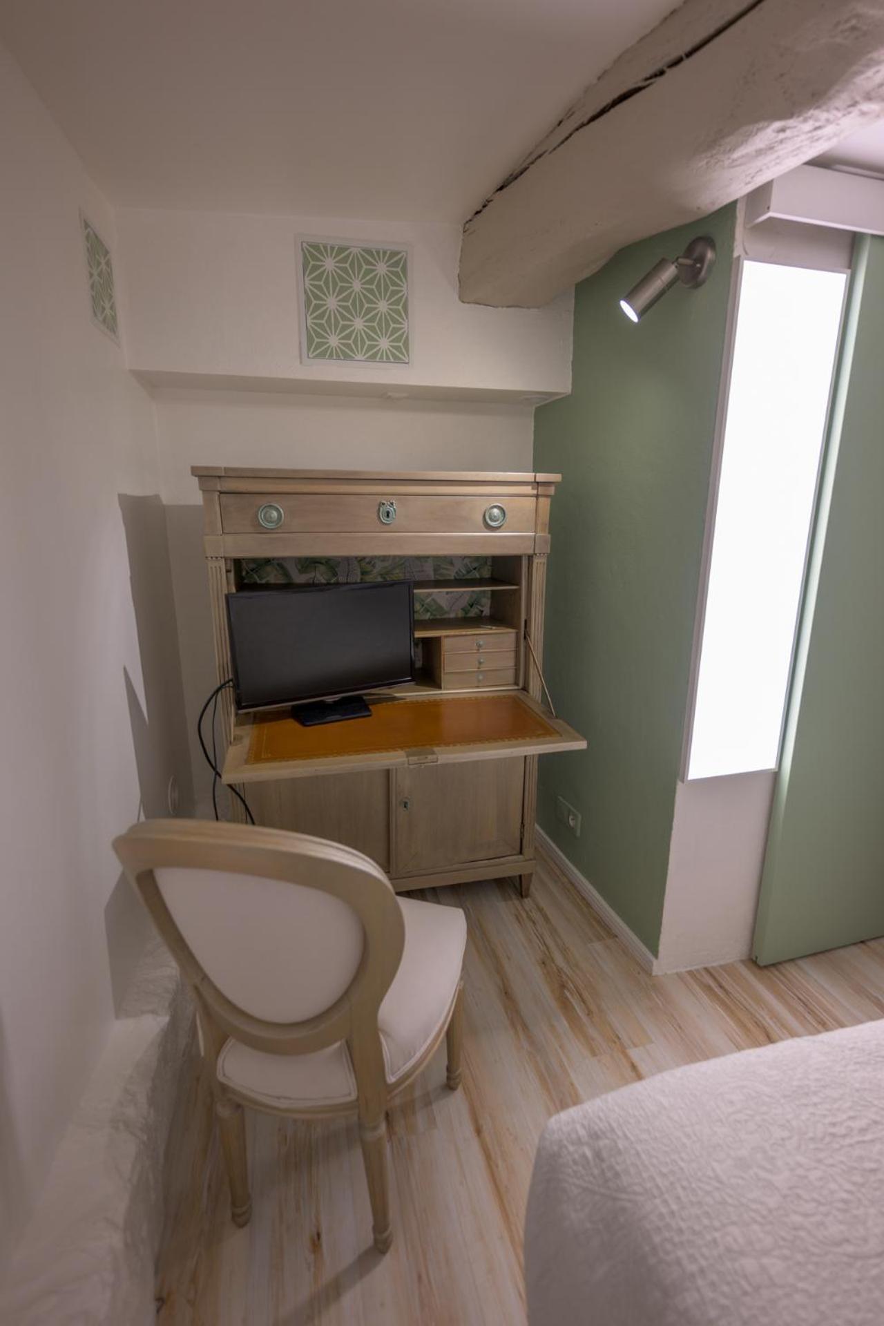 Cosy Flat In The Heart Of Valbonne Village Exterior photo