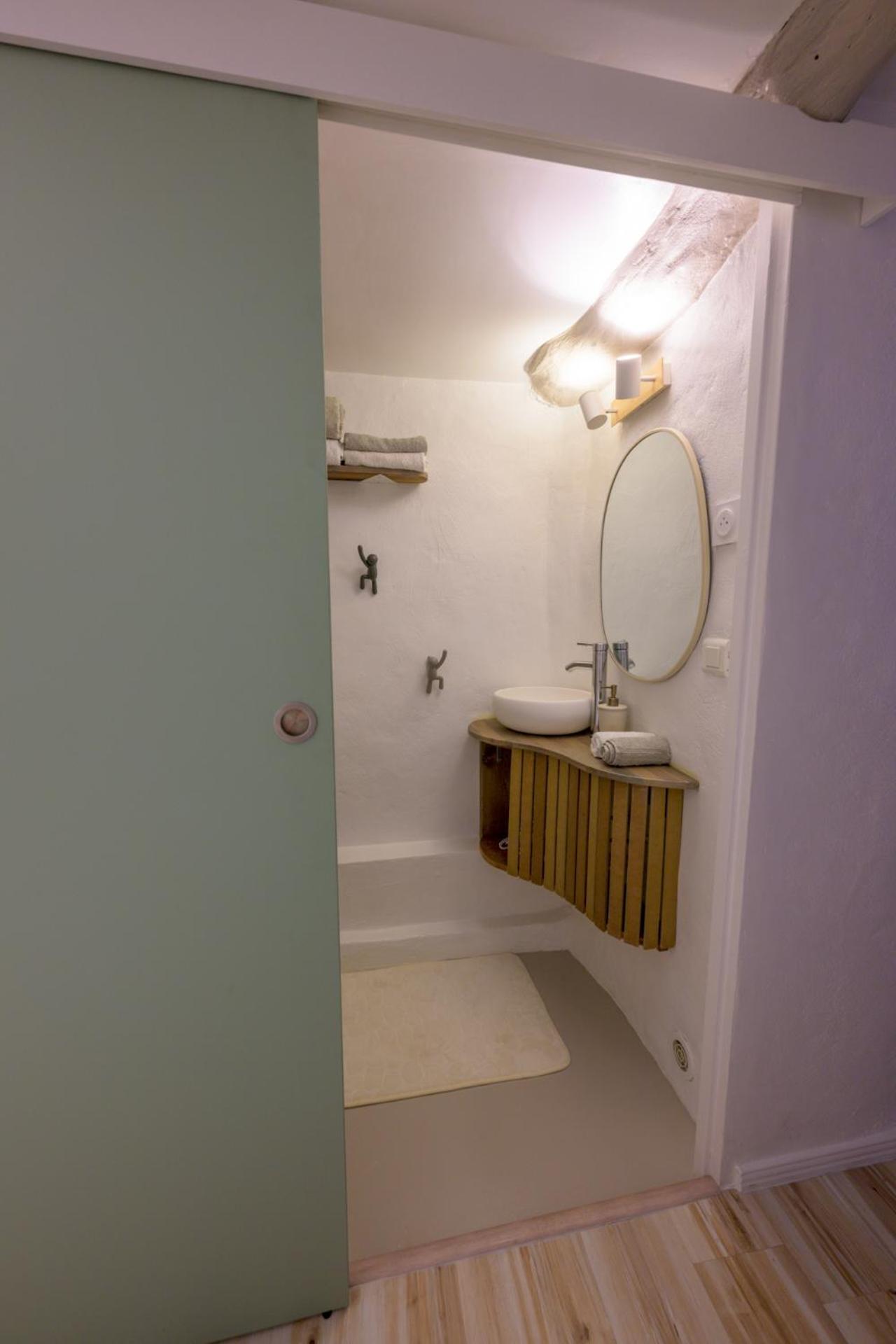 Cosy Flat In The Heart Of Valbonne Village Exterior photo